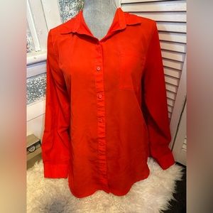 ⭐️ 3 for $20.00 SALE Women’s button down shirt